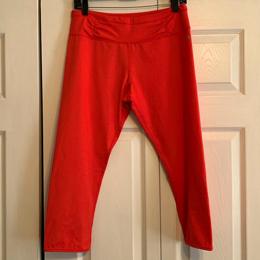 Free With Purchase******  Kyodan, capri leggings, size large, EUC